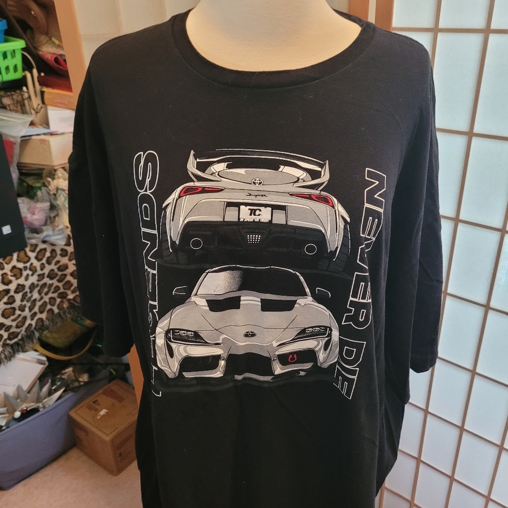 Legends never die tee